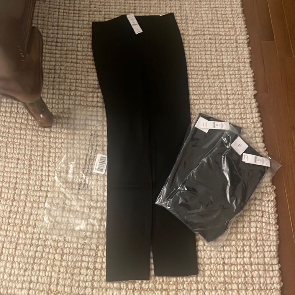 White House black market instant slimming black leggings, size small-regular
